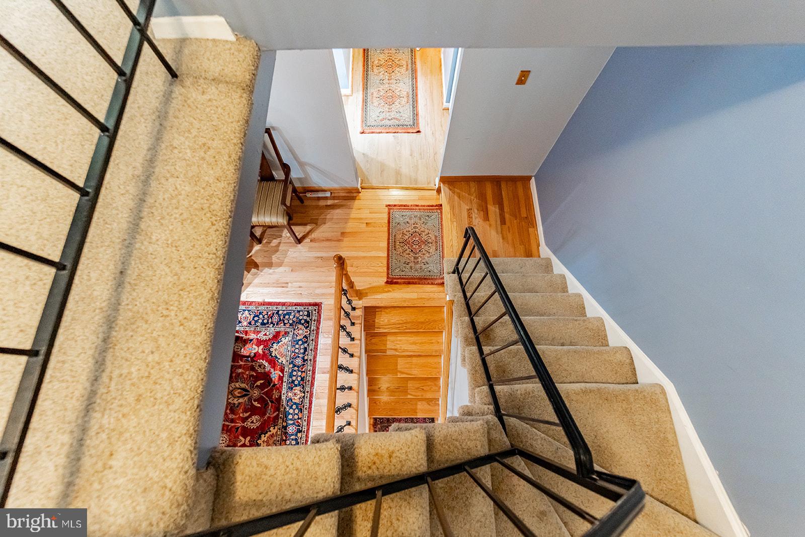 2410 Alsop Court Reston, VA 20191 - Photo 12 of 23 Staircase