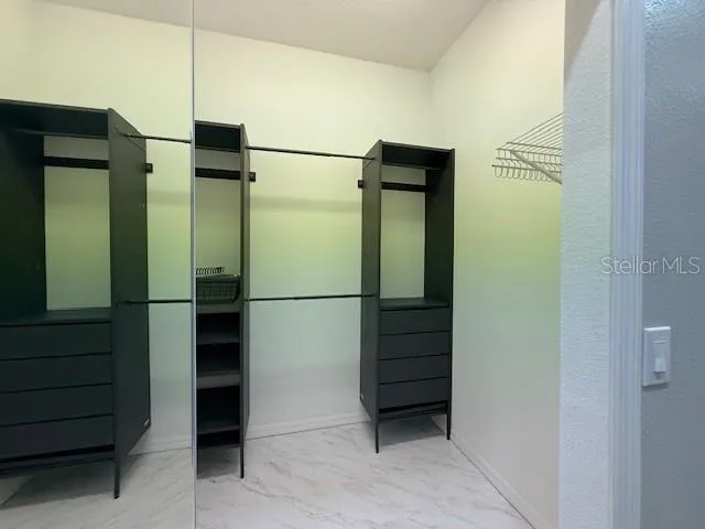 a view of walk in closet