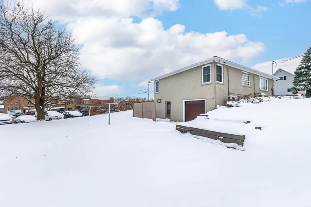 $135,000 | 319 East Catlin Street, Elizabeth, IL 61028