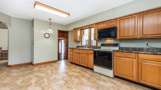 $135,000 | 319 East Catlin Street, Elizabeth, IL 61028