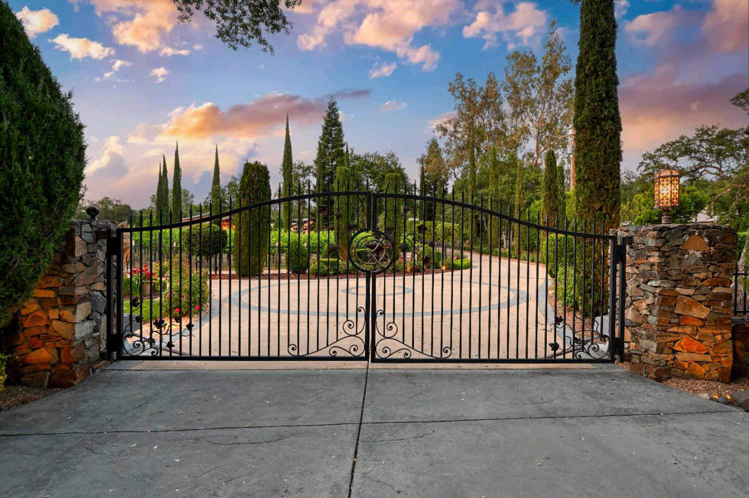 9345 King Road Loomis, CA 95650 - Photo 2 of 99 a view of a gate and fence