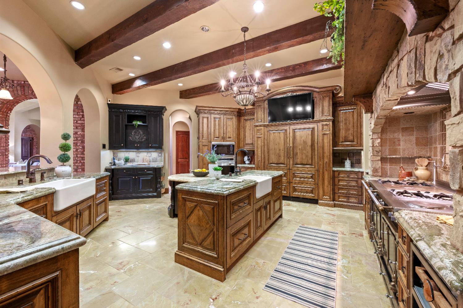 9345 King Road Loomis, CA 95650 - Photo 25 of 99 a kitchen with lots of counter top space