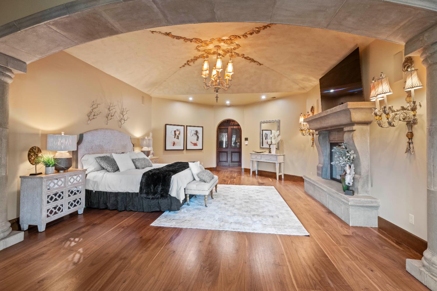 9345 King Road Loomis, CA 95650 - Photo 41 of 99 a living room with furniture and a fireplace