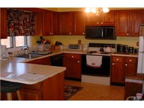 120 B Hampstead Road, Unit 120 Derry, NH 03038 - Photo 3 of 9