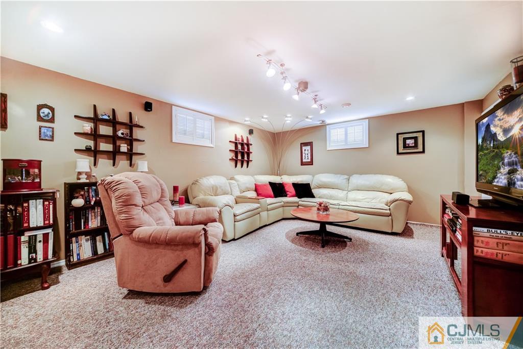 43 Winton Road East Brunswick, NJ 08816 - Photo 21 of 25 Gallery Image 21