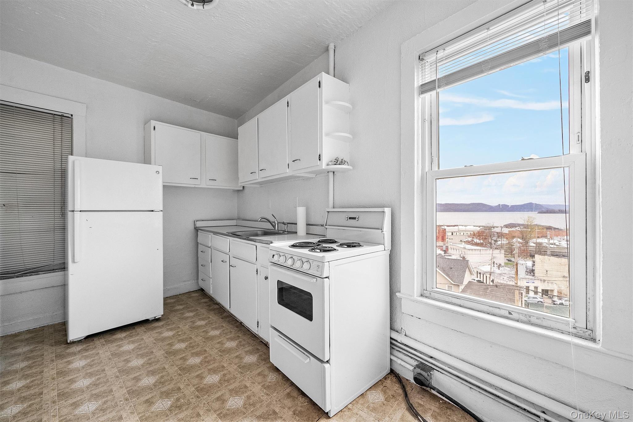 37 Secor Road Ossining, NY 10562 - Photo 31 of 38 Multi Family Unit#2, 2 Bedroom Apt