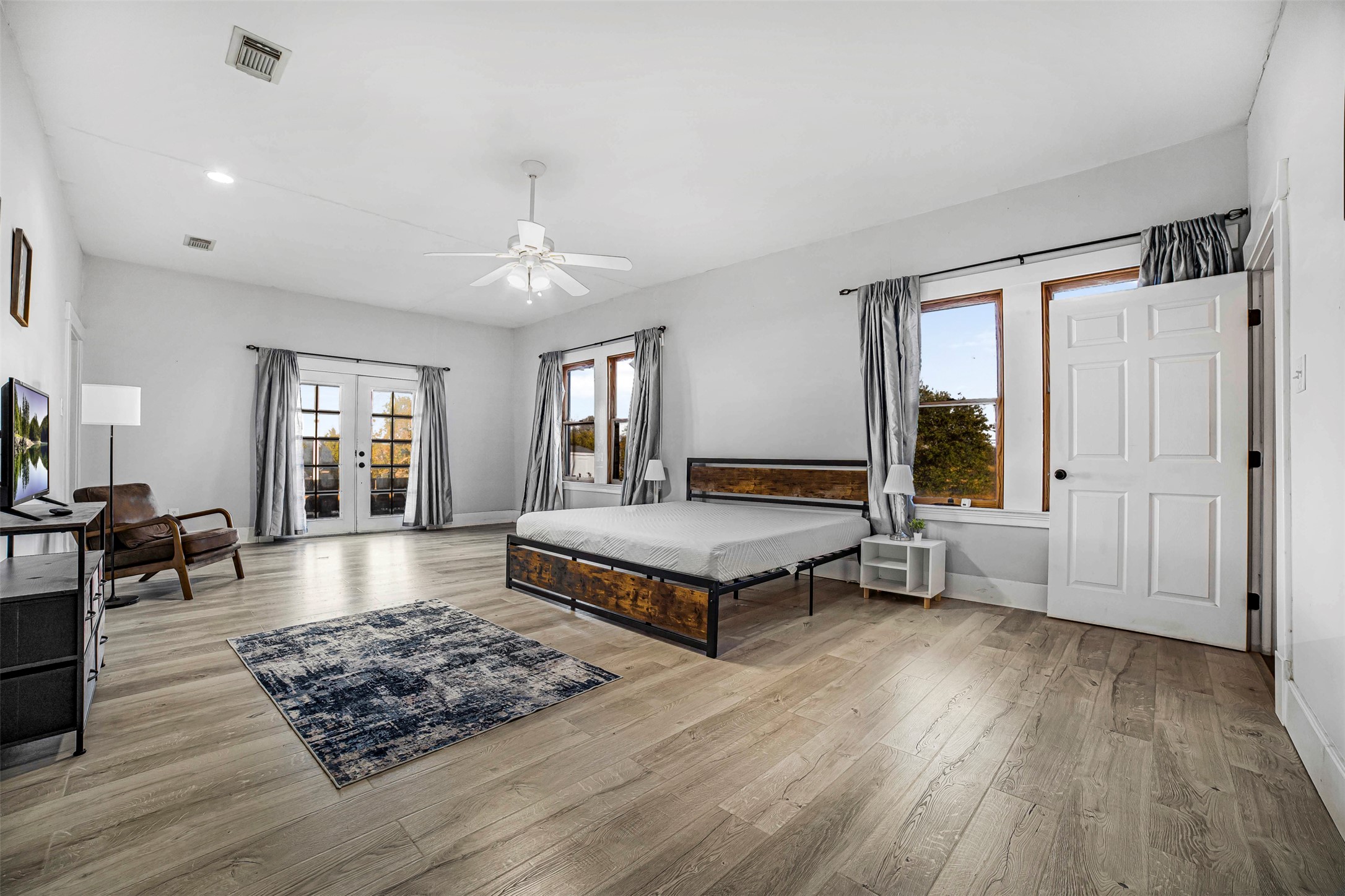 17221 Steger Lane Manor, TX 78653 - Photo 14 of 32