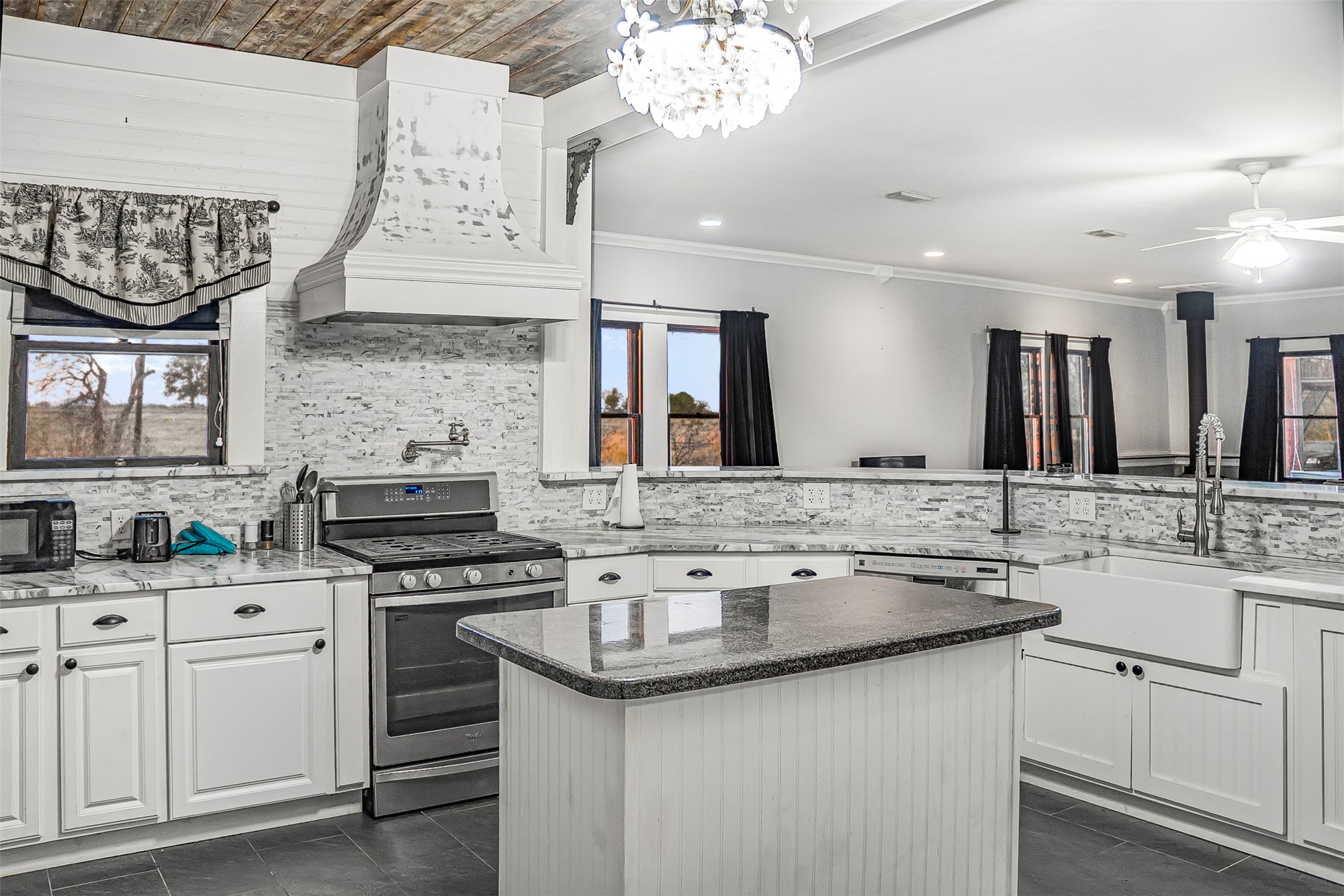 17221 Steger Lane Manor, TX 78653 - Photo 2 of 32