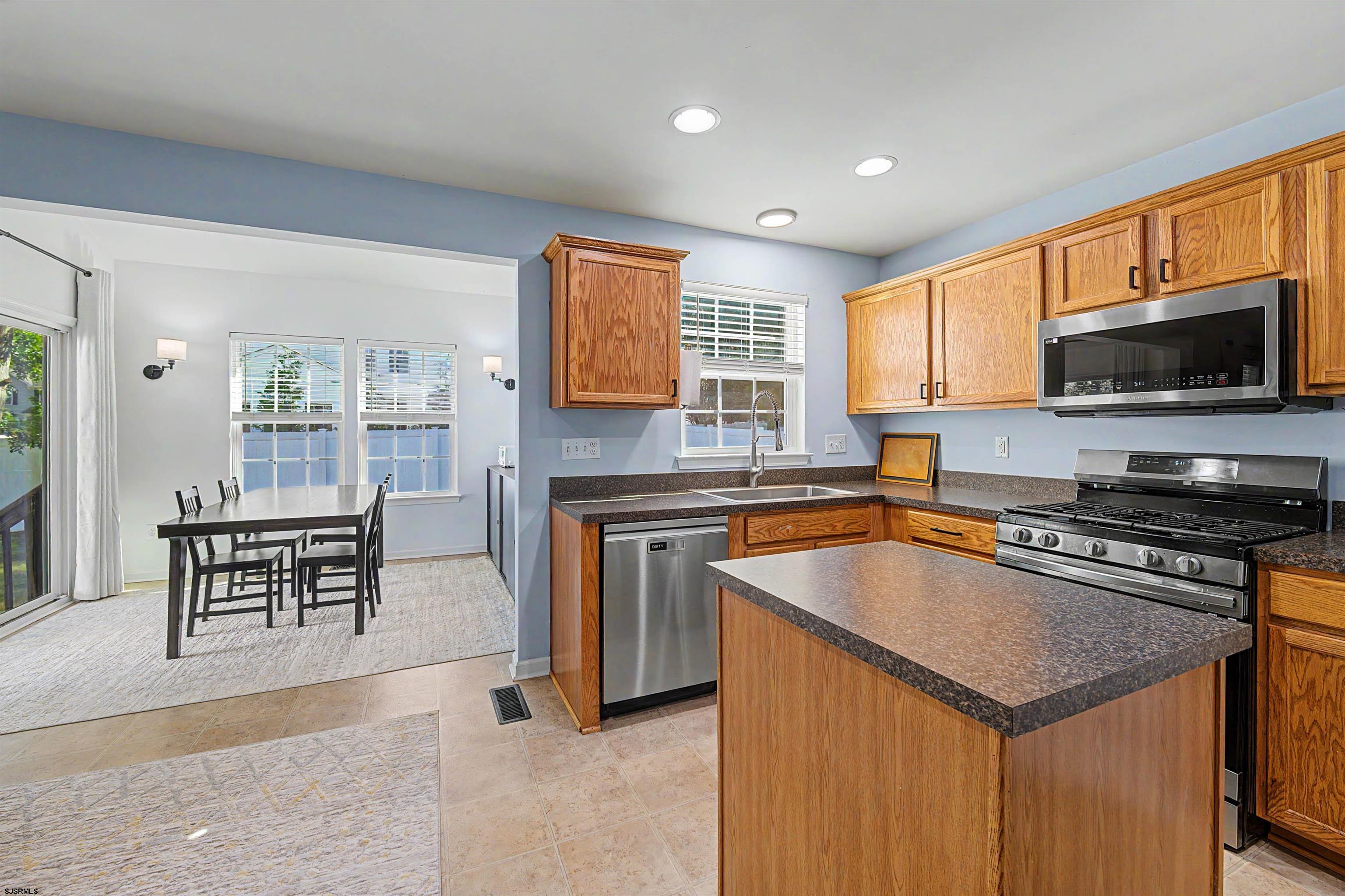 39 Shoreline Road Egg Harbor Township, NJ 08234 - Photo 13 of 33
