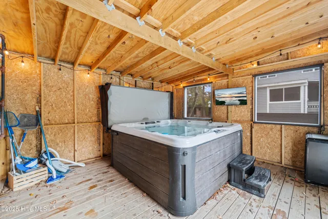 $595,000 | 33 Medina Court, Hampstead, NC 28443