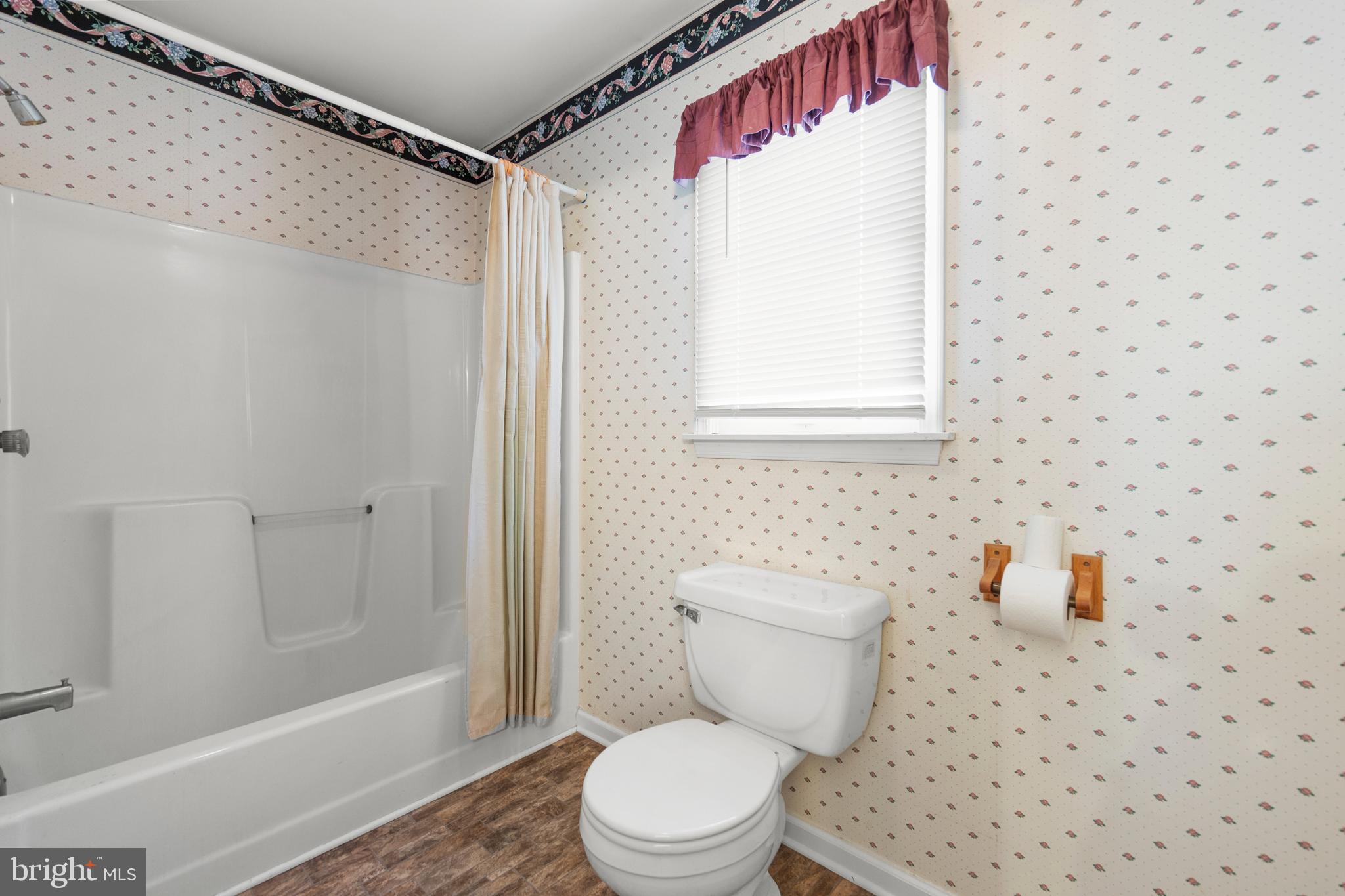 430 Babbs Mountain Road Winchester, VA 22603 - Photo 24 of 42 Primary bathroom with tub shower