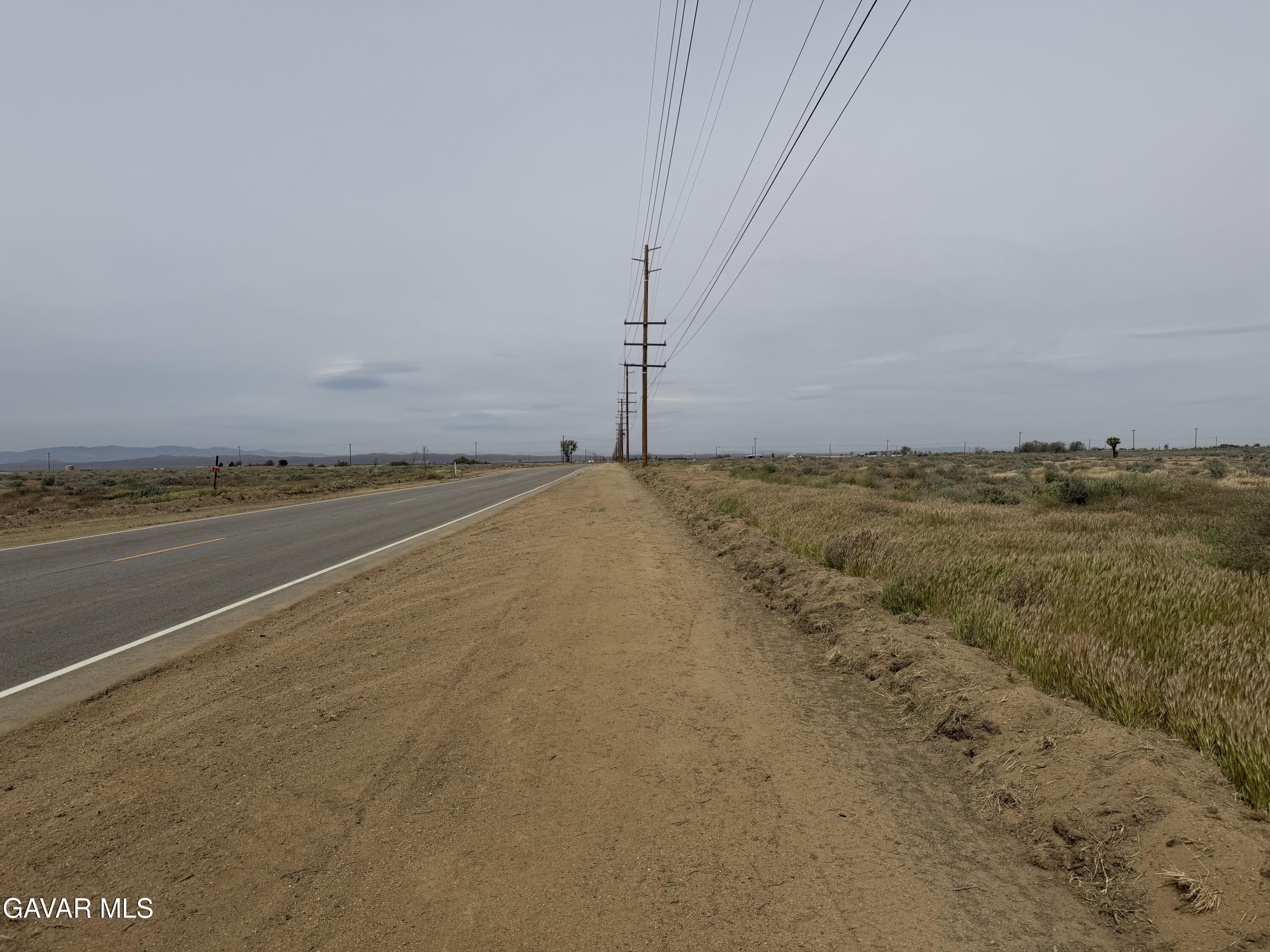 90th St & Avenue East Lancaster, CA 93535 - Photo 1 of 4 a view of a lake view