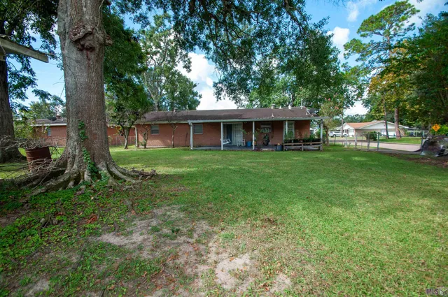 $174,900 | 401 Carol Road, Bayou Vista, LA 70380