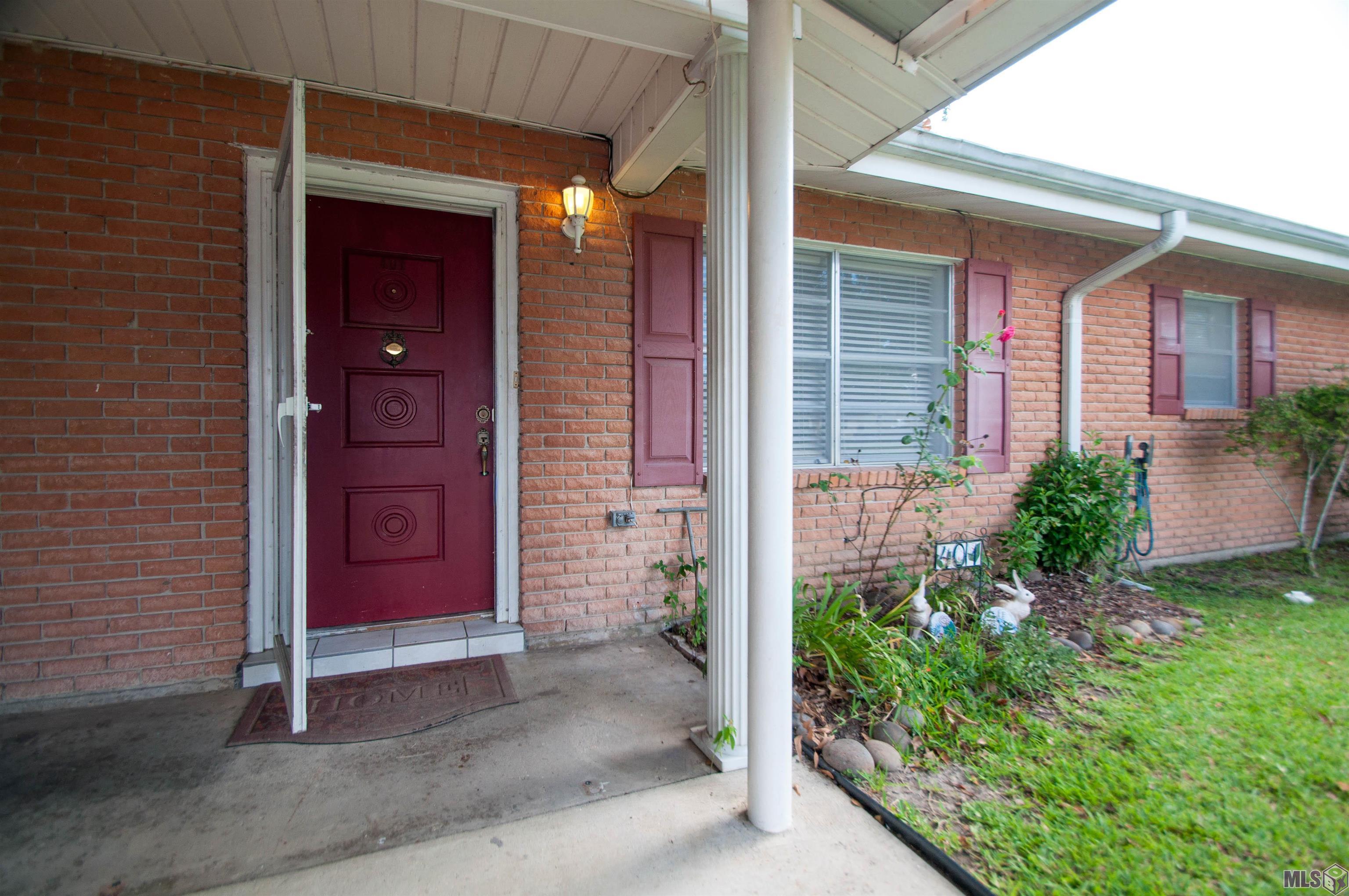 401 Carol Road Bayou Vista, LA 70380 - Photo 7 of 35