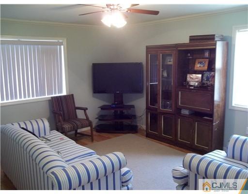 19 Canal Street Raritan, NJ 08869 - Photo 5 of 25