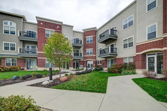 $289,900 | 5192 Sassafras Drive, Unit 109, Fitchburg, WI 53711