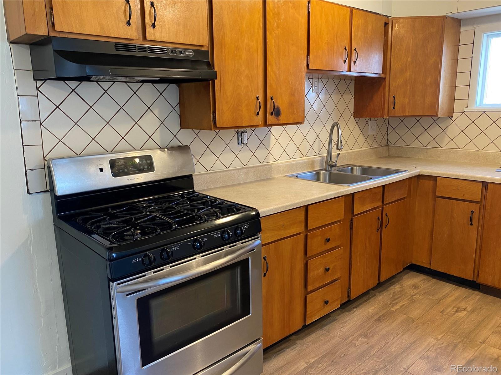 945 Zenobia Street Denver, CO 80204 - Photo 5 of 14