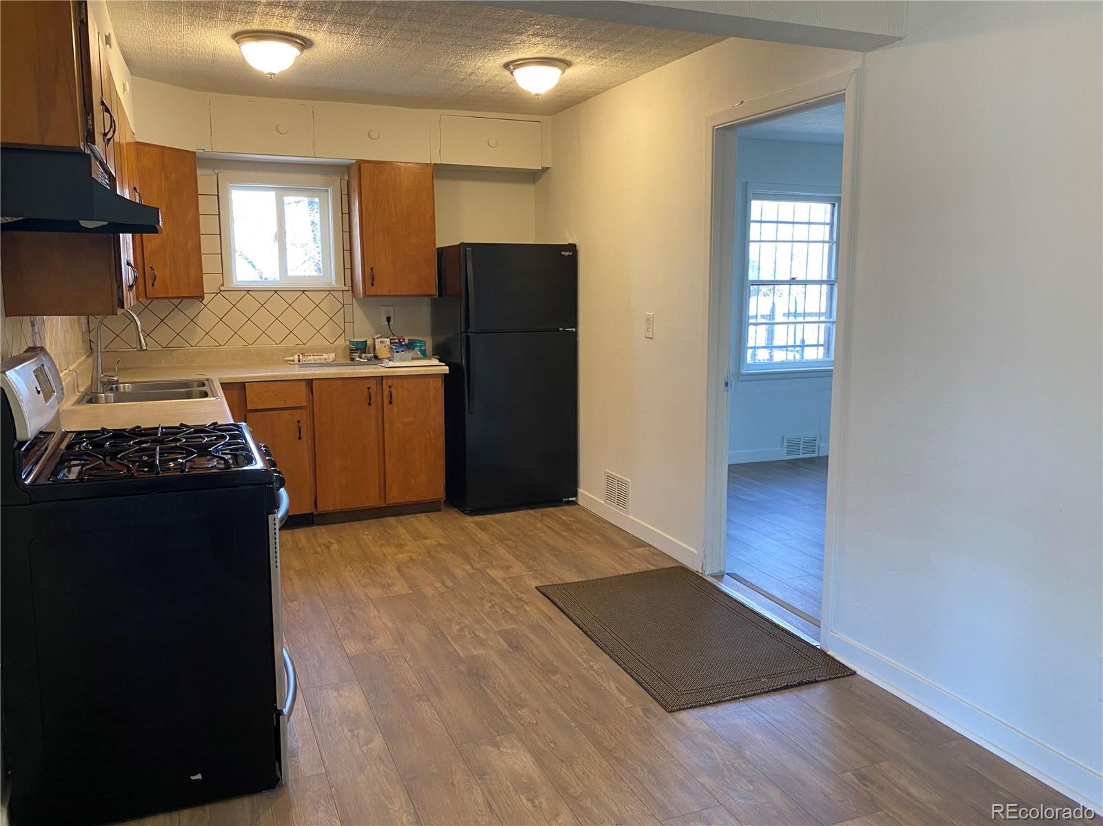 945 Zenobia Street Denver, CO 80204 - Photo 7 of 14