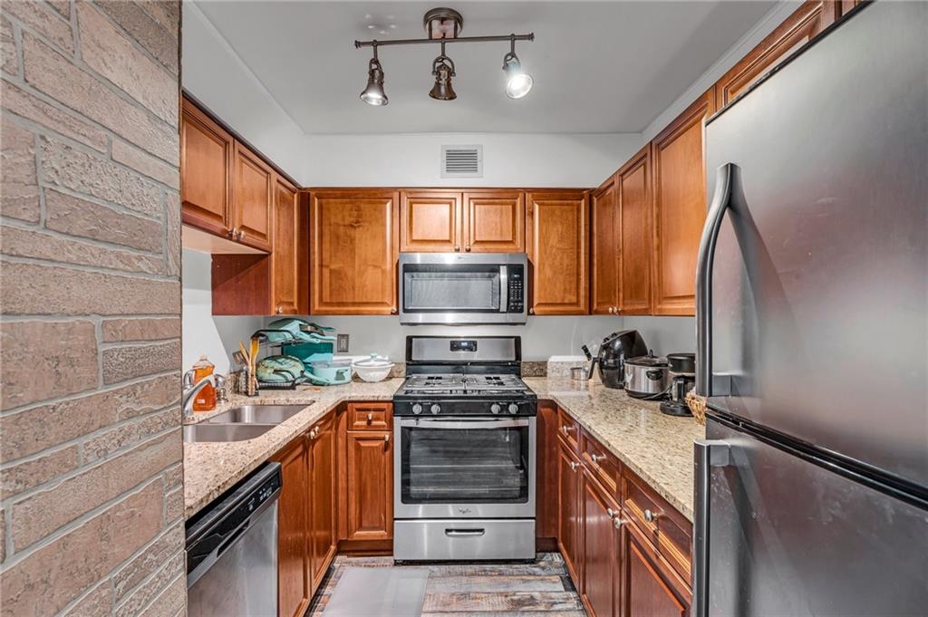 2479 Peachtree Street Northeast, Unit 508 Atlanta, GA 30305 - Photo 10 of 28