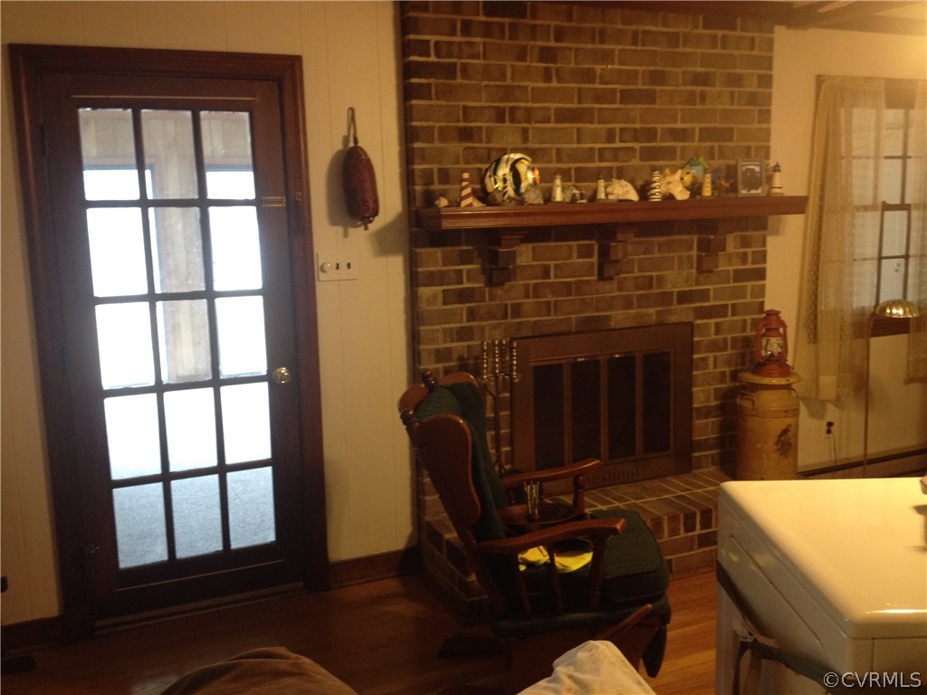 7750 Varann Road Henrico, VA 23231 - Photo 4 of 10 a living room with furniture
