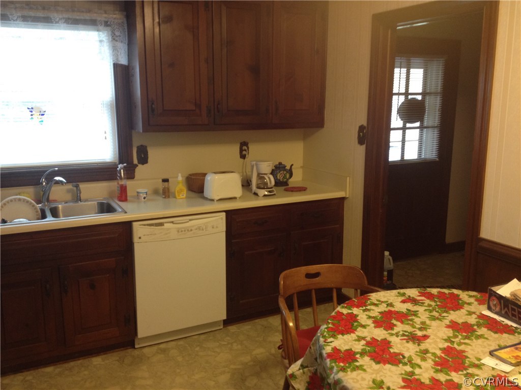 7750 Varann Road Henrico, VA 23231 - Photo 5 of 10 a bedroom with a bed and a dresser