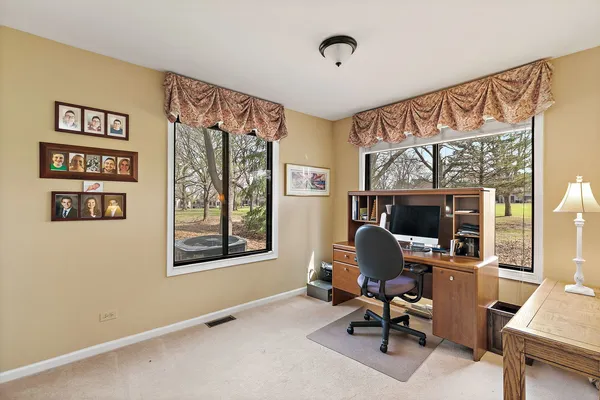 $388,000 | 723 Golf Lane, Unit 944, Lake Barrington, IL 60010
