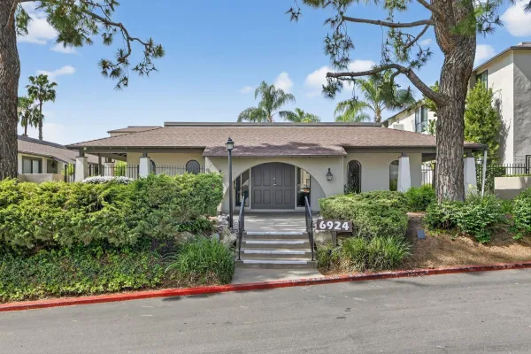 $330,000 | 6924 Hyde Park Drive, Unit 319, San Diego, CA 92119