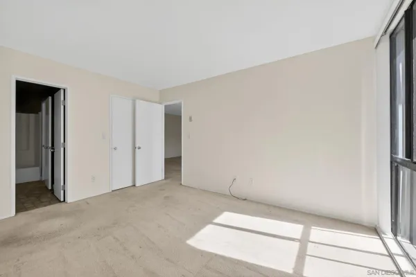 $330,000 | 6924 Hyde Park Drive, Unit 319, San Diego, CA 92119