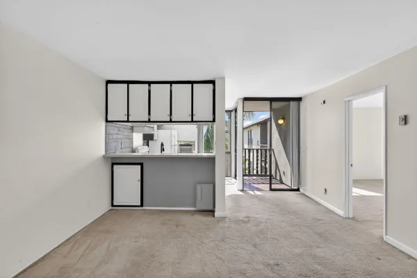 $330,000 | 6924 Hyde Park Drive, Unit 319, San Diego, CA 92119