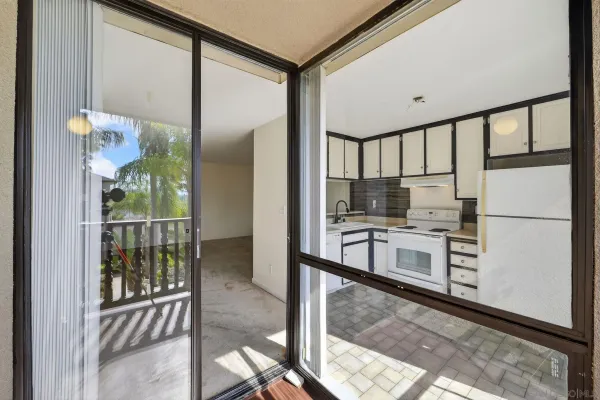 $330,000 | 6924 Hyde Park Drive, Unit 319, San Diego, CA 92119