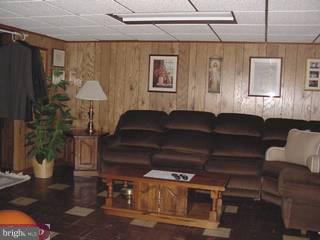 2052 Oak Road Hatfield, PA 19440 - Photo 5 of 6 Gallery Image 5