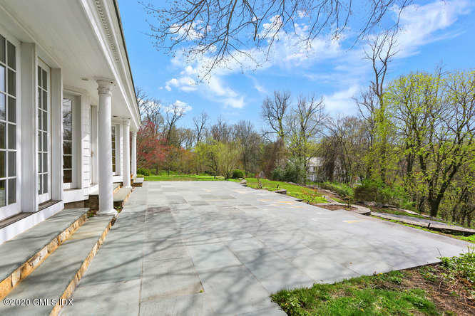 16 Round Hill Road Greenwich, CT 06831 - Photo 5 of 42 16 Round Hill Rd
