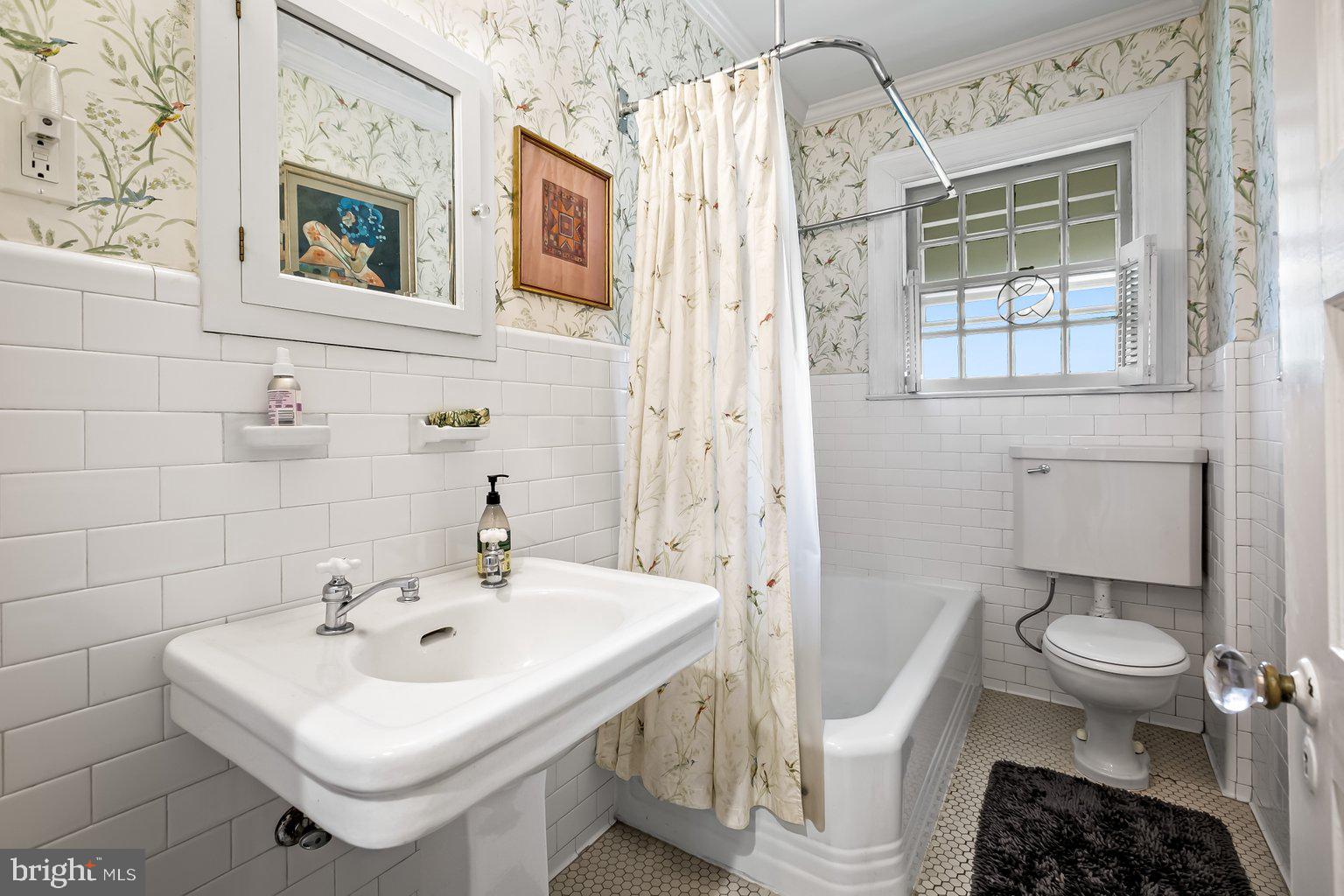 610 Somerset Road, Unit 302 Baltimore, MD 21210 - Photo 19 of 35 one of two bathroooms