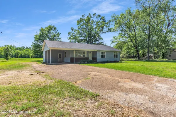 $195,000 | 321 Panola Avenue, Batesville, MS 38606