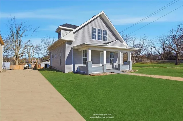 $237,500 | 305 West 5th Street, Lawson, MO 64062