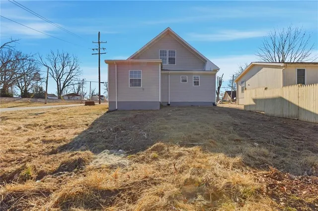 $237,500 | 305 West 5th Street, Lawson, MO 64062