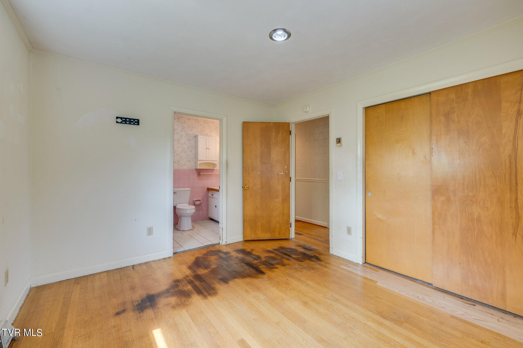 6130 Baileyton Road Greeneville, TN 37745 - Photo 14 of 42 016