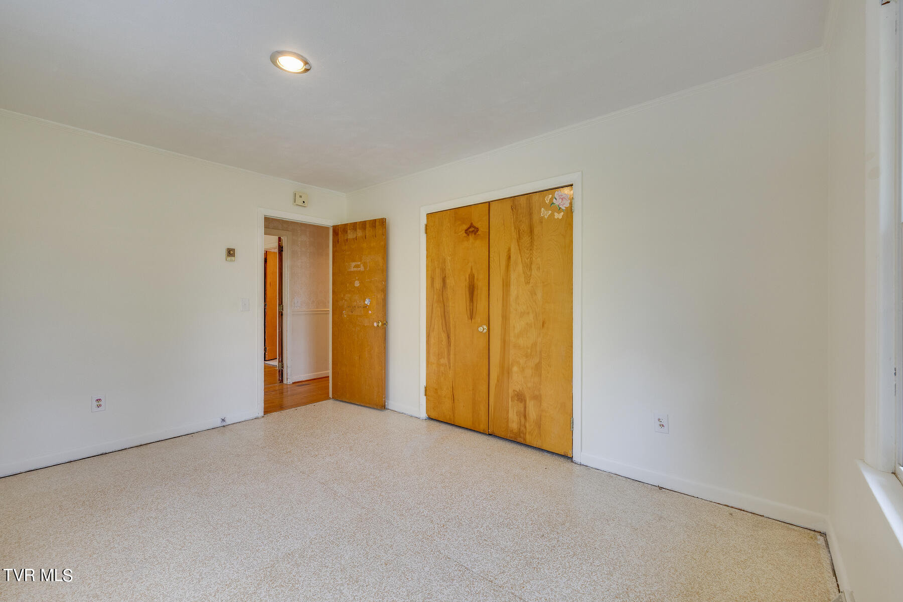 6130 Baileyton Road Greeneville, TN 37745 - Photo 18 of 42 020