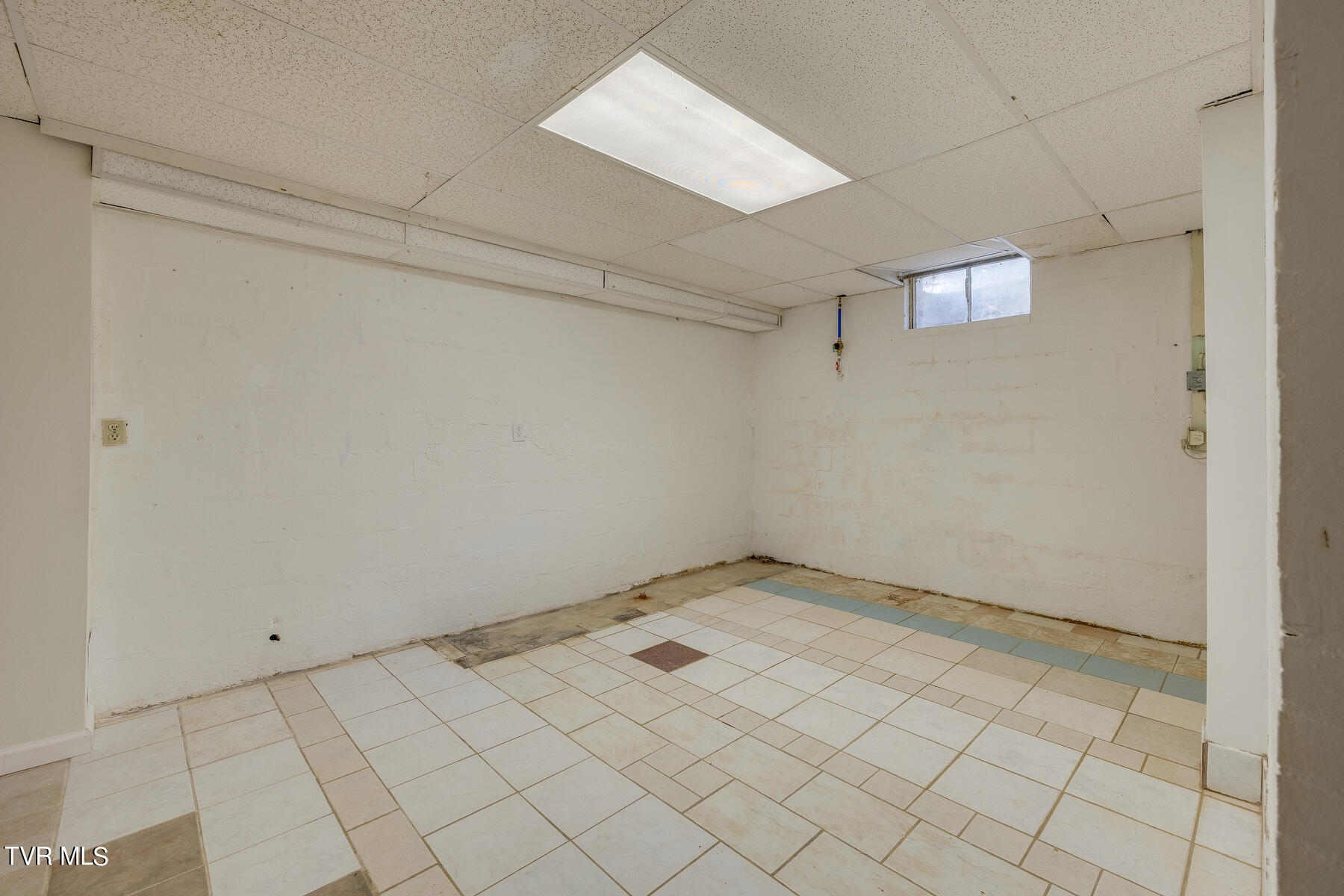 6130 Baileyton Road Greeneville, TN 37745 - Photo 23 of 42 025