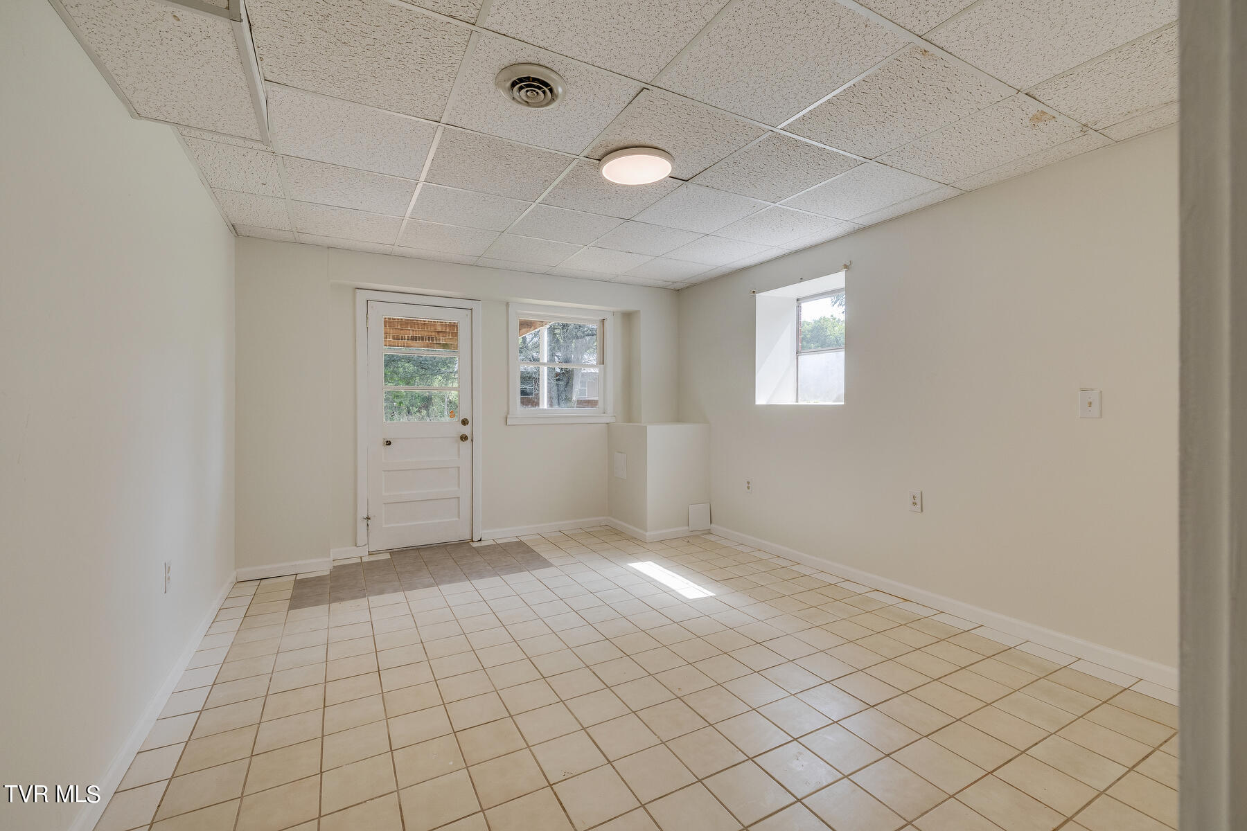 6130 Baileyton Road Greeneville, TN 37745 - Photo 27 of 42 029