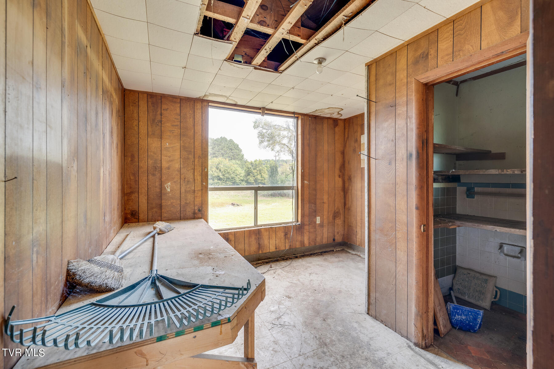 6130 Baileyton Road Greeneville, TN 37745 - Photo 38 of 42 043