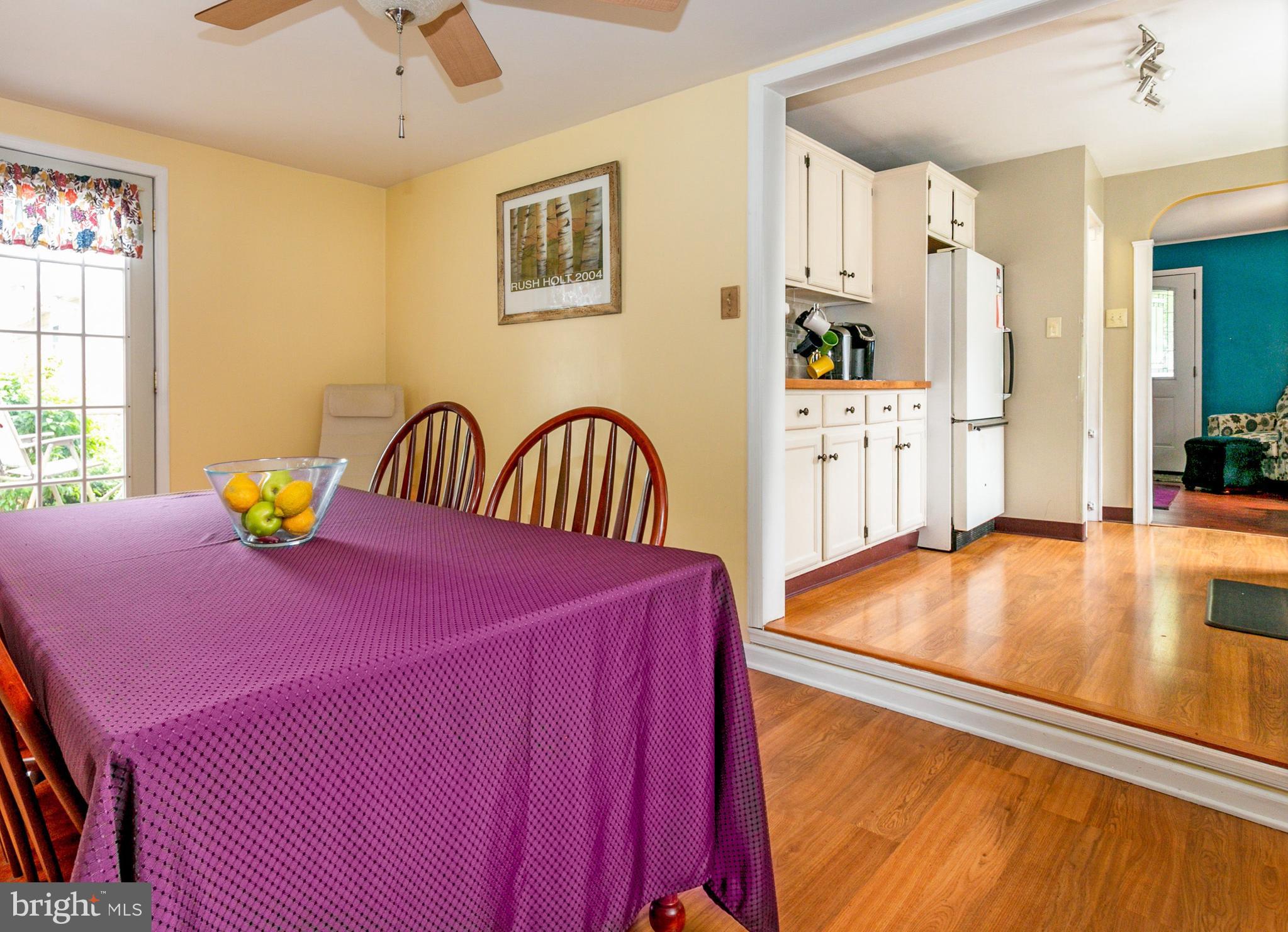 174 Franklyn Road Ewing, NJ 08628 - Photo 11 of 26 Dining Room-Access Kitchen