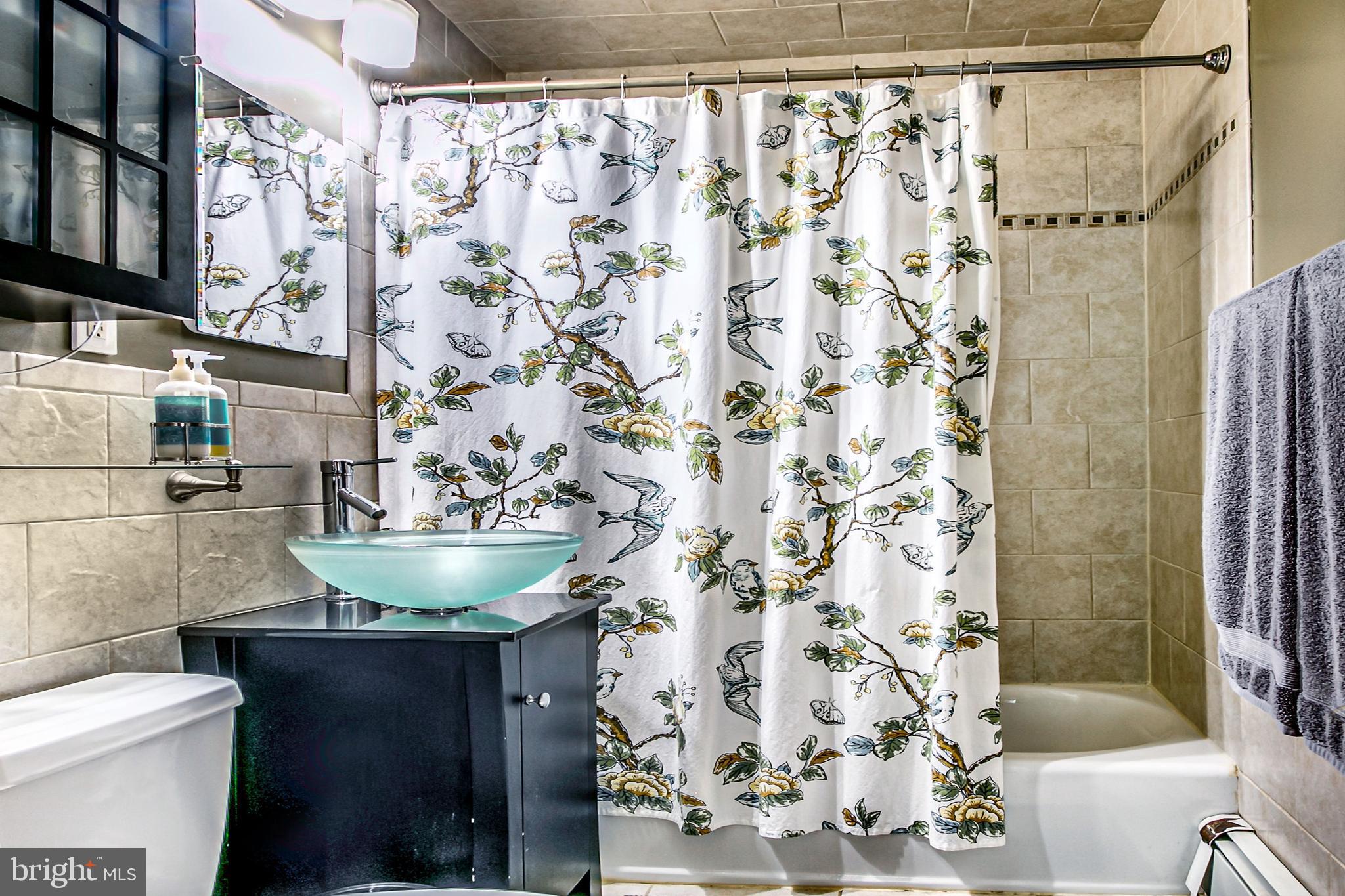 174 Franklyn Road Ewing, NJ 08628 - Photo 22 of 26 Bathroom-Beautifully Renovated