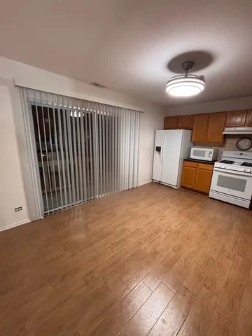 $2,300 | 2712 Woodmere Drive, Darien, IL 60561