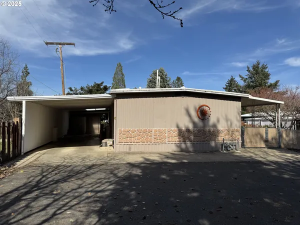$76,000 | 3955 South Stage Road, Unit 6, Medford, OR 97501