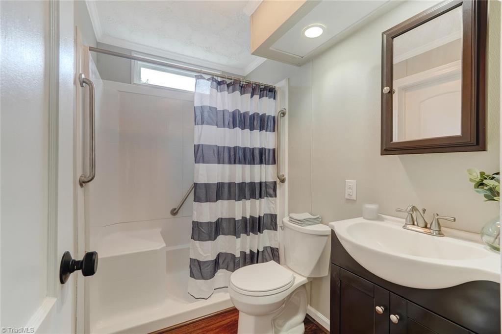 439 Morgan Road Eden, NC 27288 - Photo 18 of 30 Bathroom