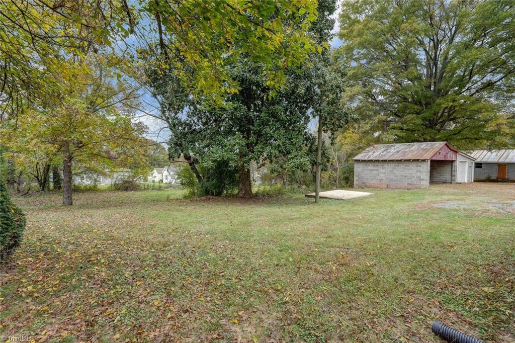 439 Morgan Road Eden, NC 27288 - Photo 27 of 30 Backyard