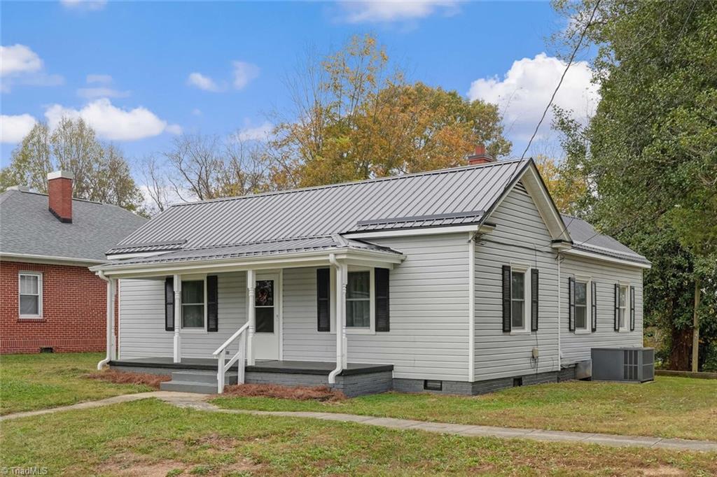 439 Morgan Road Eden, NC 27288 - Photo 5 of 30 Front of house