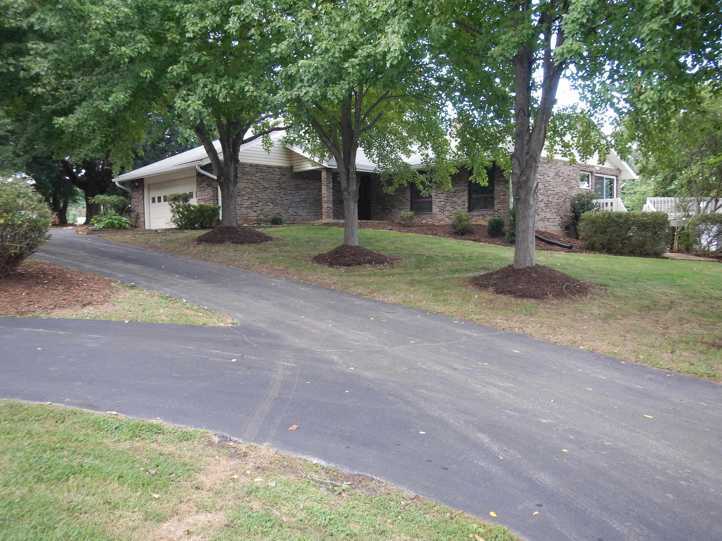 288 Twin Hill Road Stuarts Draft, VA 24477 - Photo 4 of 71 Gallery Image 4