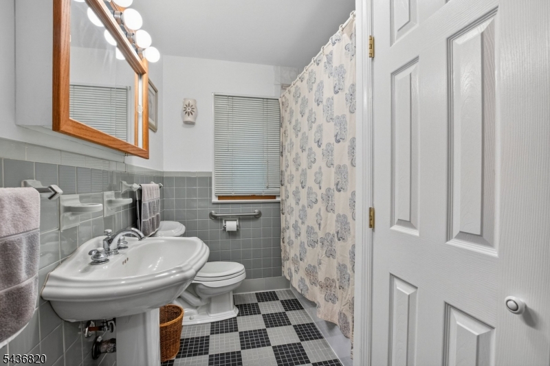557 Rockport Road Hackettstown, NJ 07840 - Photo 16 of 25